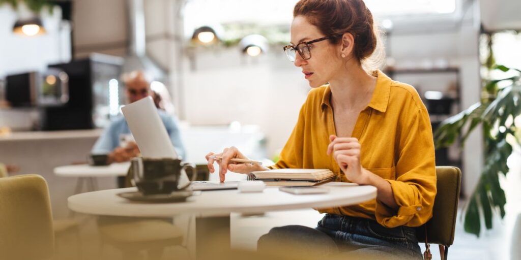 Cómo compaginar trabajo y oposiciones sin agotarte